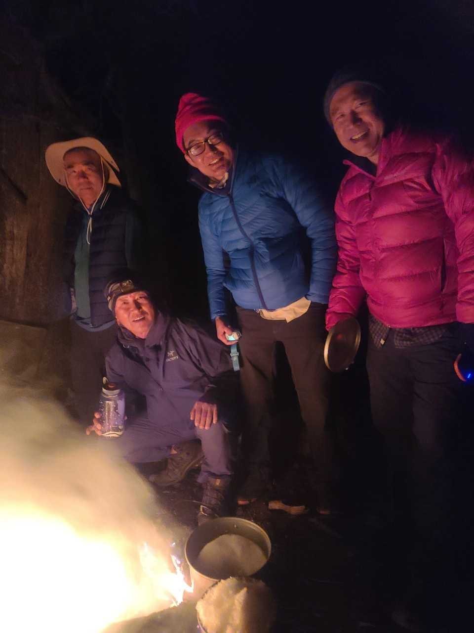 5/1~2/2021 San Jacinto Peak ( 10,834 ft  )  via Marion  Mt. Trail  ( 1박2일, 14.mi, 4,520 ft gain)